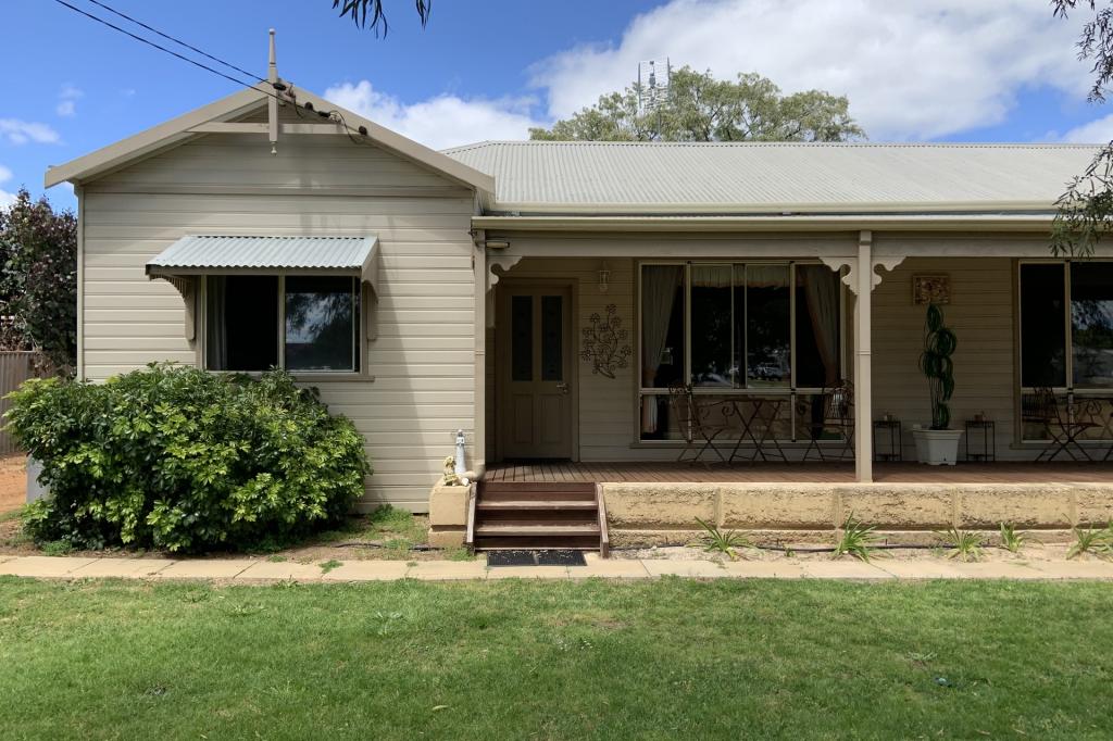 2 VICTORY LANE, DONNYBROOK, WA 6239