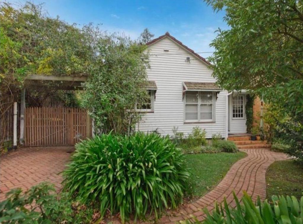 16 Nicholson St, Nunawading, VIC 3131