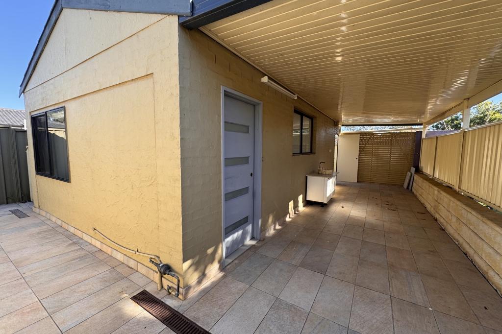 37A COWPER CIR, QUAKERS HILL, NSW 2763
