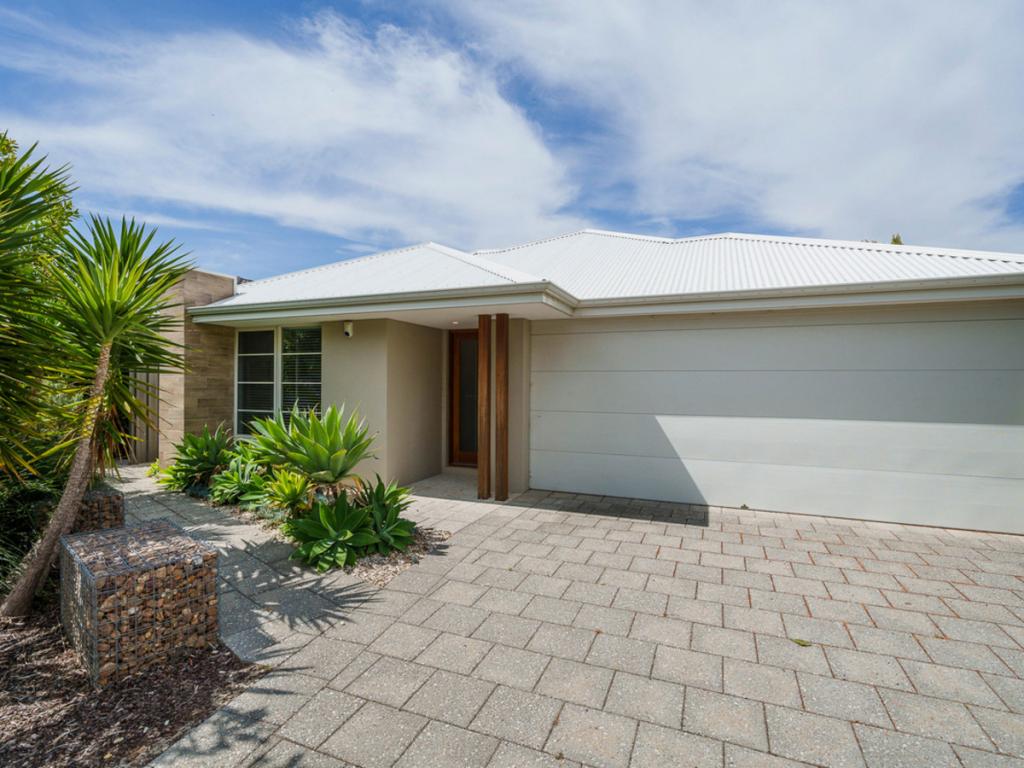 25 Serpentine Dr, South Guildford, WA 6055