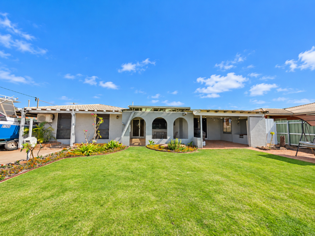 24 Shallcross St, Carnarvon, WA 6701