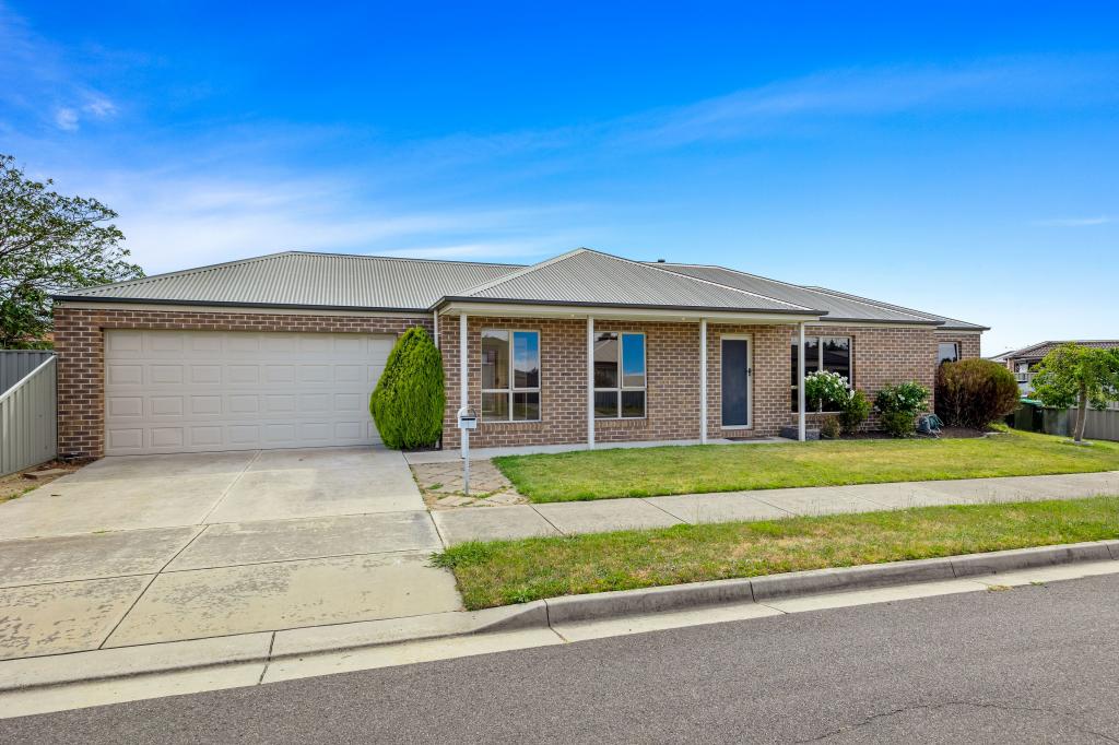 1 Ashwood Gdns, Mitchell Park, VIC 3355