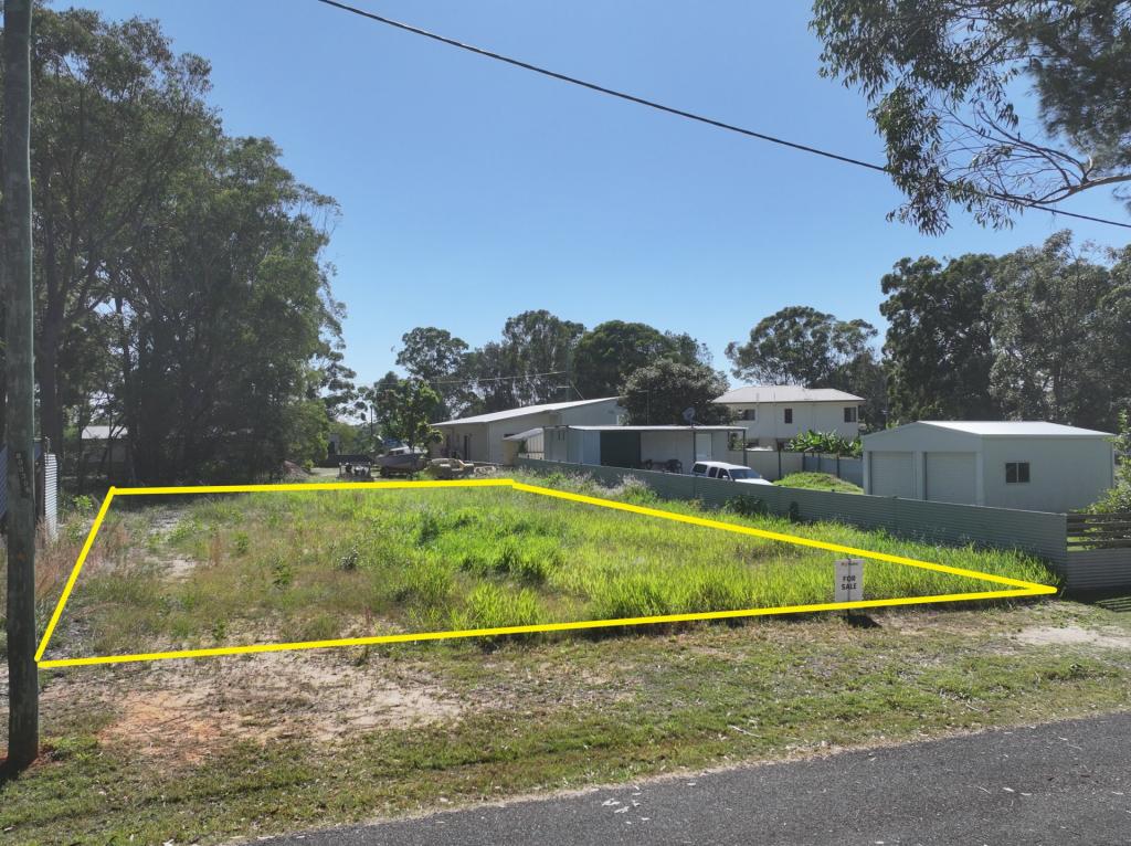 15 Beaumont Dr, Russell Island, QLD 4184