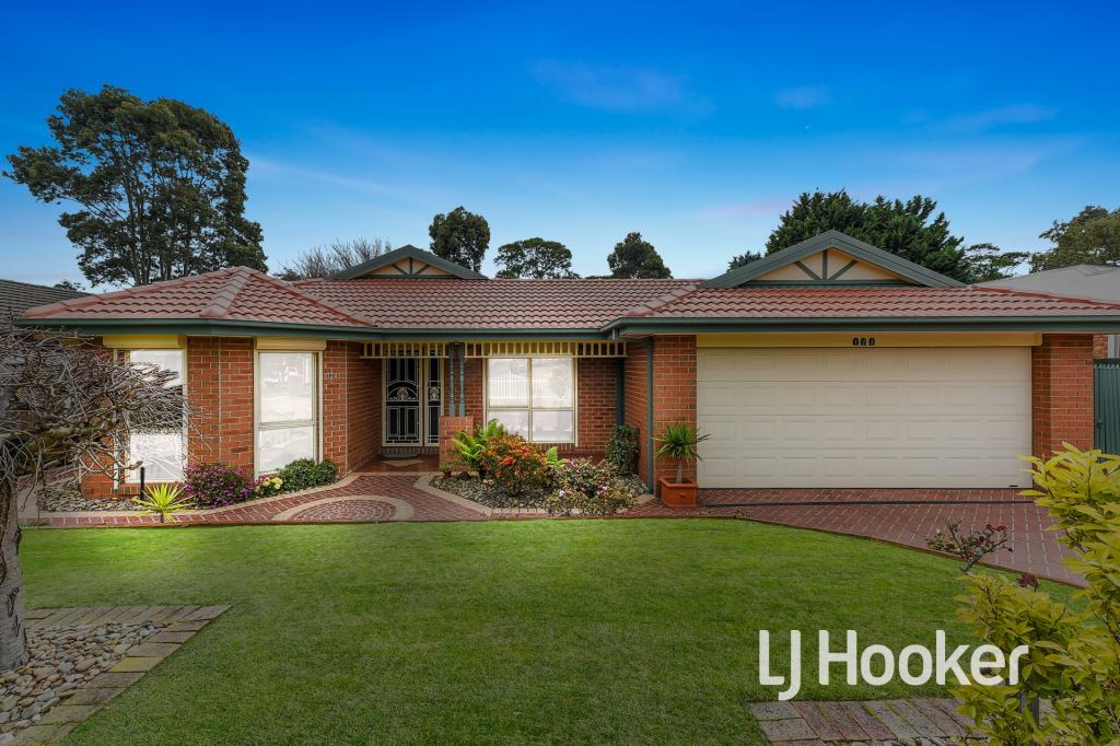 124 Lawless Dr, Cranbourne North, VIC 3977