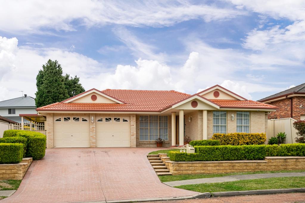 72 GREENWAY DR, WEST HOXTON, NSW 2171