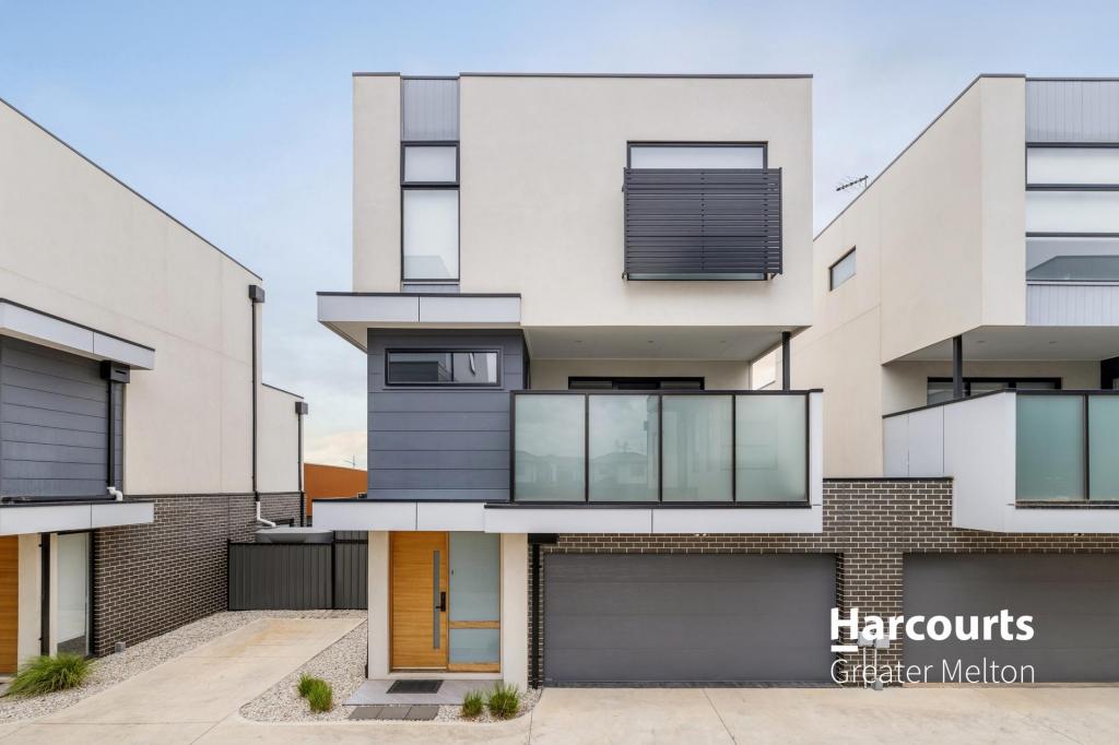 8/13 VINKO CT, FRASER RISE, VIC 3336