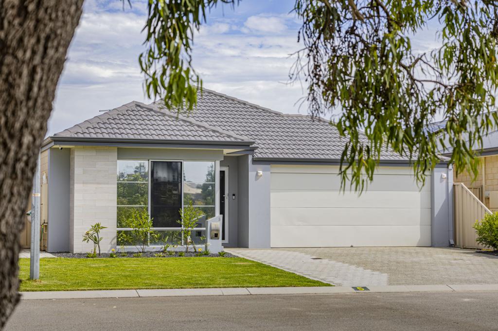 5 Wirrah Way, Two Rocks, WA 6037