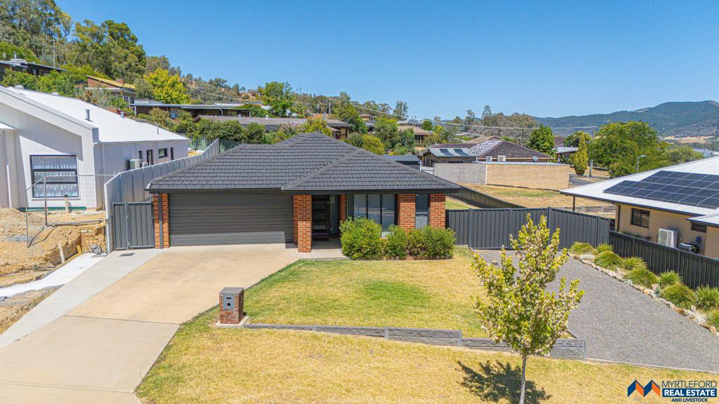 4 Washington Pde, Myrtleford, VIC 3737