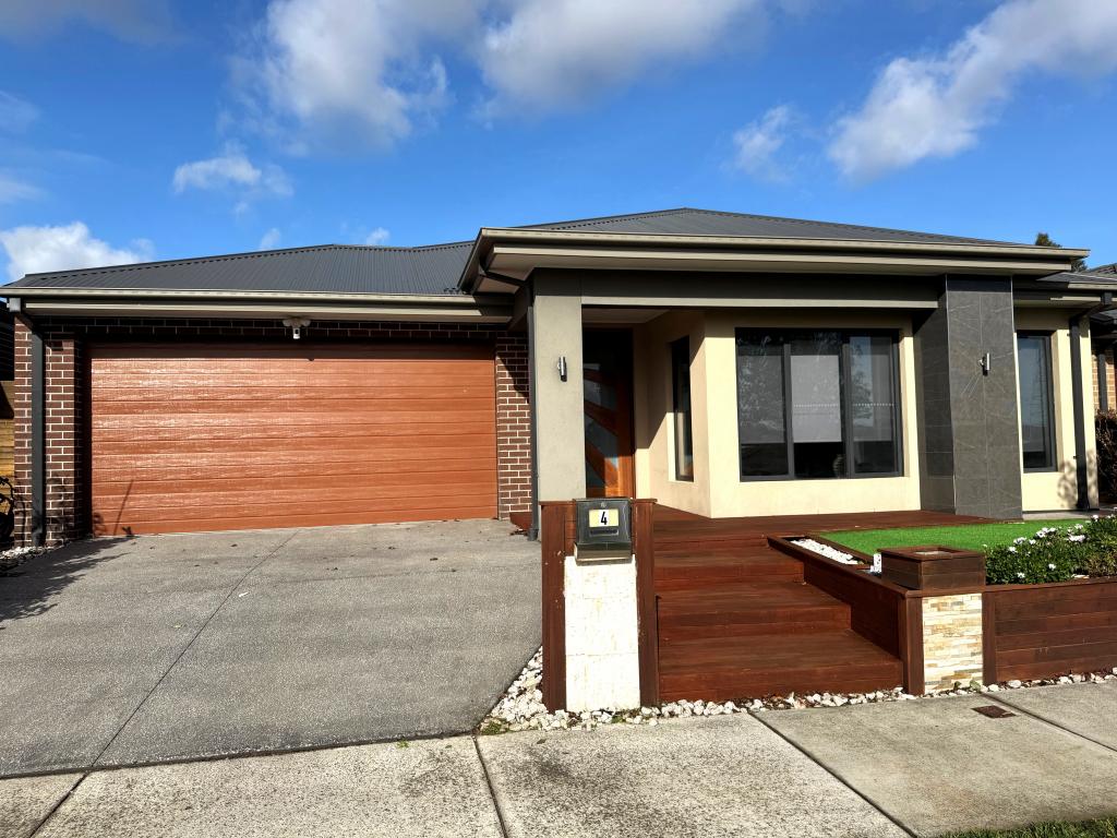 4 Solar Cl, Cranbourne East, VIC 3977