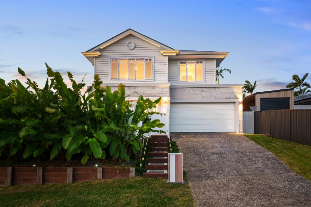 1 Leafy Cl, Burleigh Waters, QLD 4220