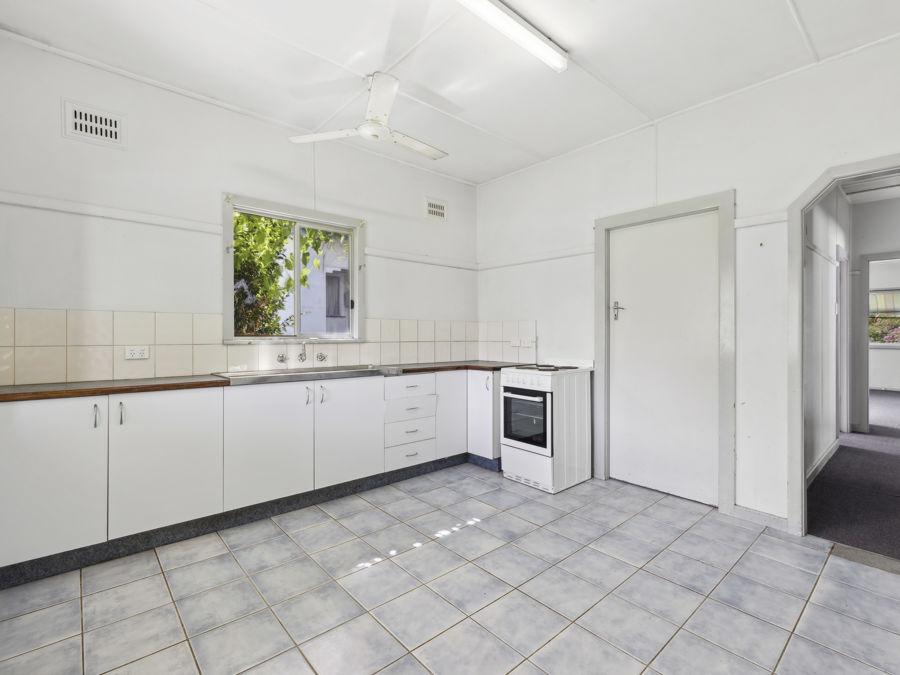 35 BELLEVUE ST, SOUTH GRAFTON, NSW 2460