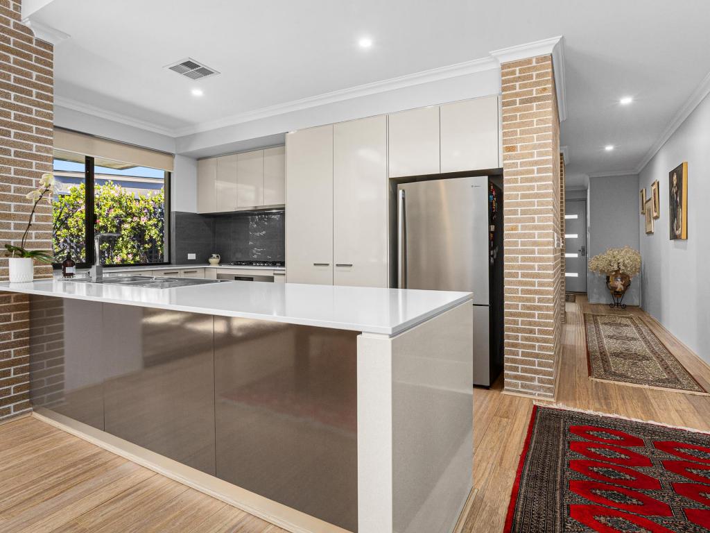 7b Matsen Cl, Booragoon, WA 6154