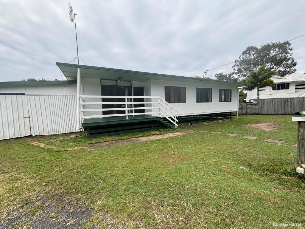 12 West St, Torquay, QLD 4655