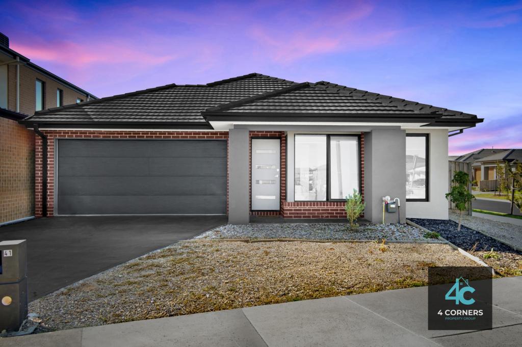 41 PETERSFIELD WAY, DONNYBROOK, VIC 3064