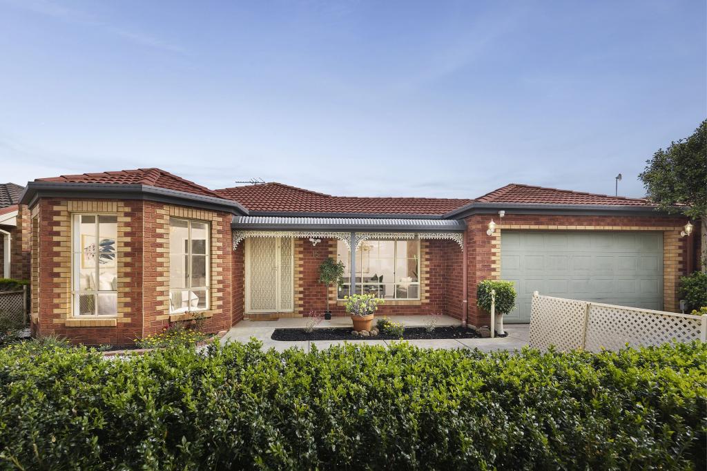 15 FLEMMING AVE, BURNSIDE, VIC 3023