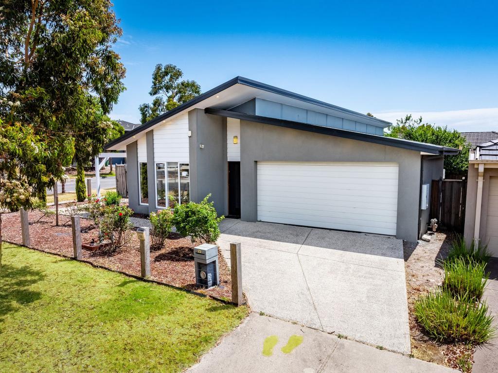 23 Lineham Dr, Cranbourne East, VIC 3977