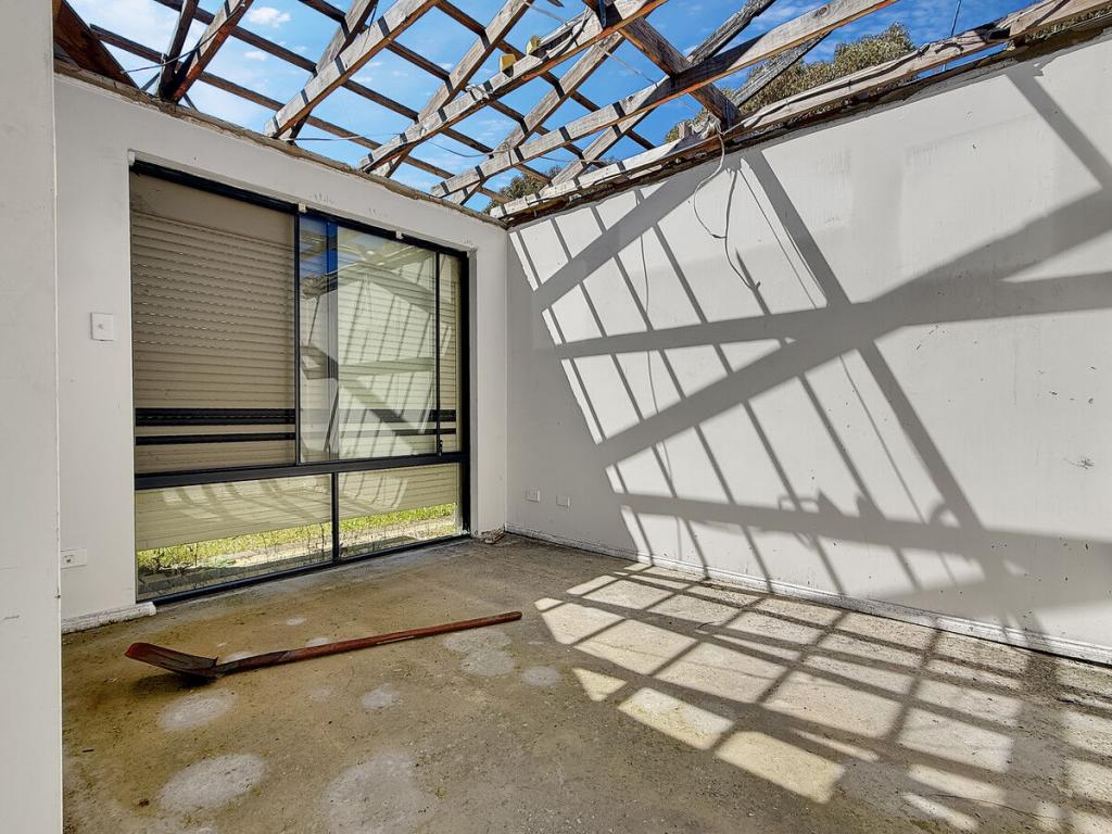 42 Cheltenham Loop, Bertram, WA 6167