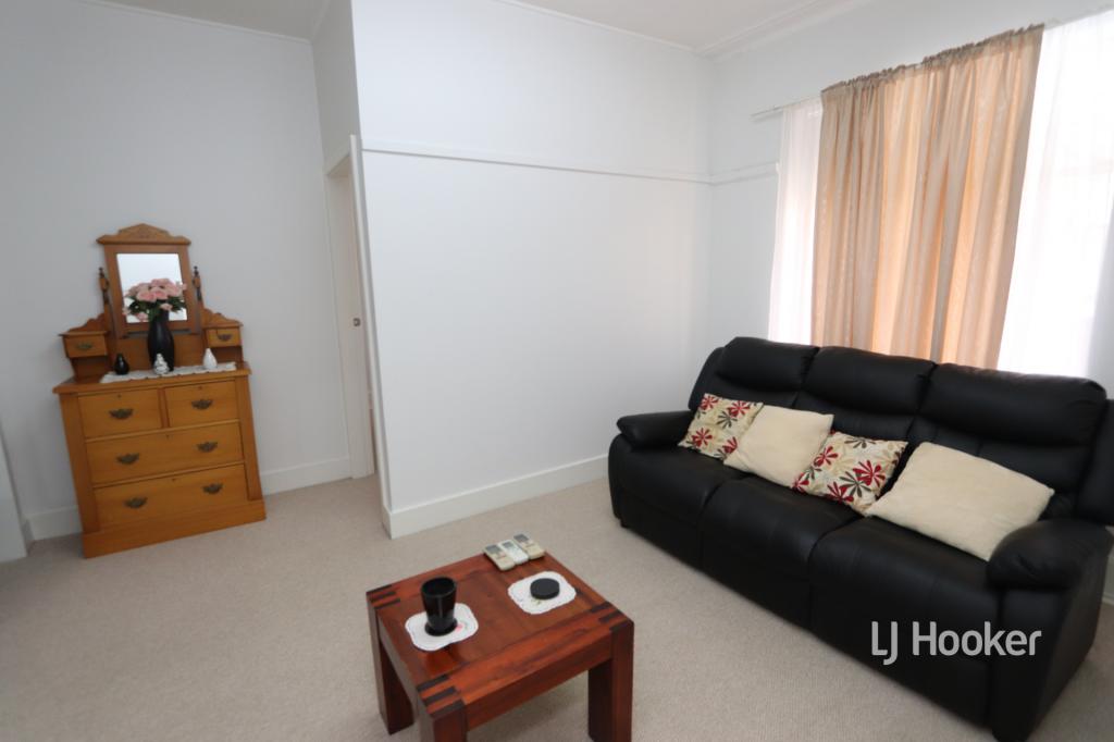 2/69 Otho St, Inverell, NSW 2360