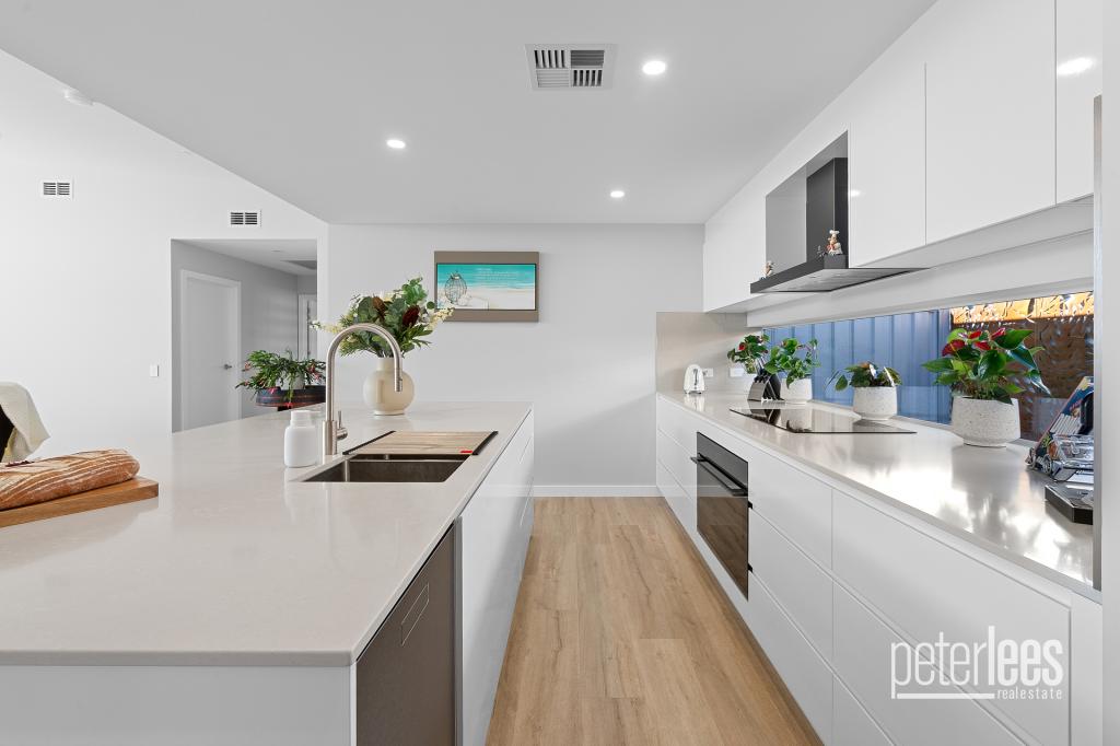 27 Kunzea Cct, Coles Bay, TAS 7215