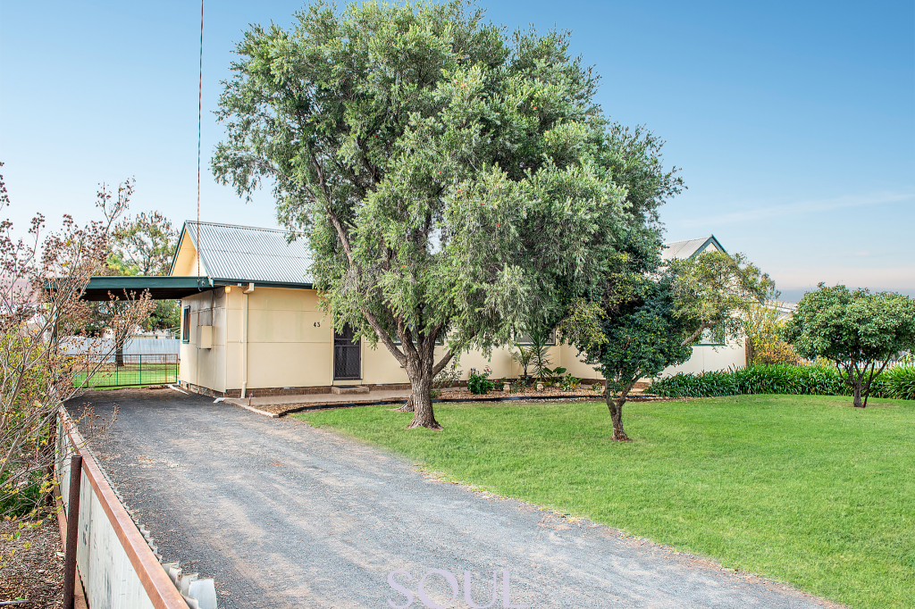 43 Dredge St, Yenda, NSW 2681