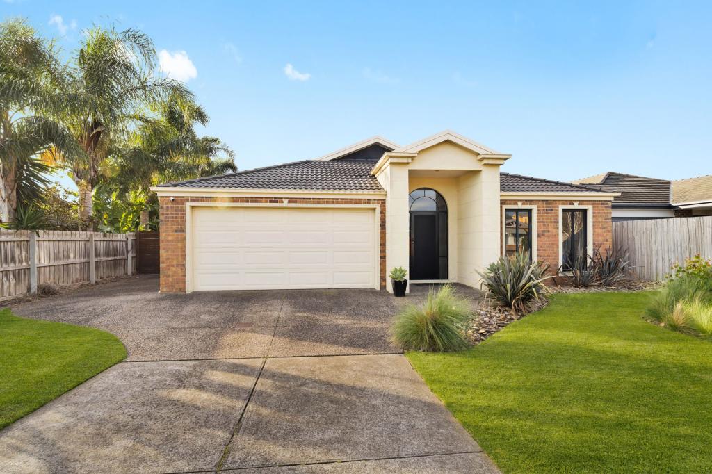 4 Garnet Cl, Skye, VIC 3977