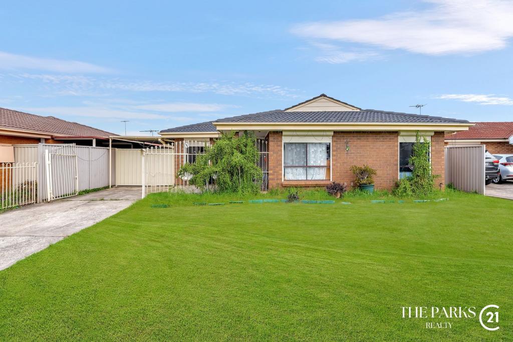 34 Pleasant St, Bossley Park, NSW 2176