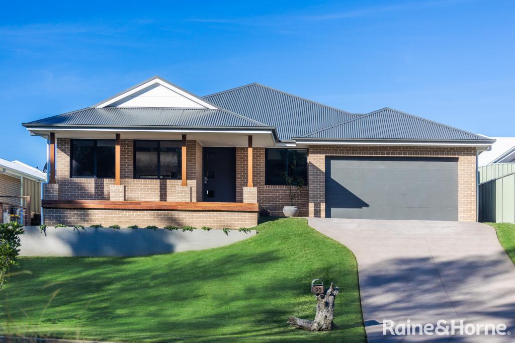 90 Seaspray St, Narrawallee, NSW 2539