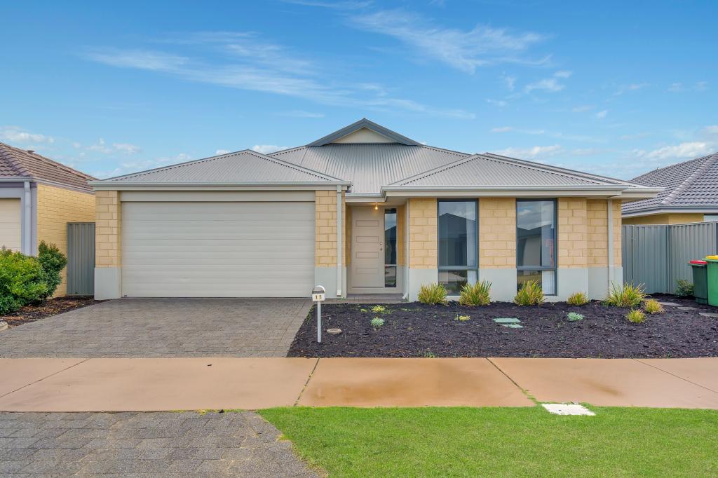 17 Harvey Cres, South Yunderup, WA 6208