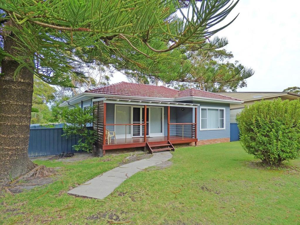43 Bateau Bay Rd, Bateau Bay, NSW 2261
