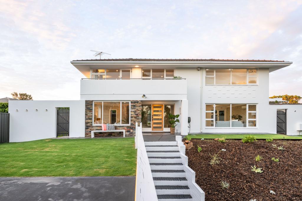 230 Oceanic Dr, City Beach, WA 6015