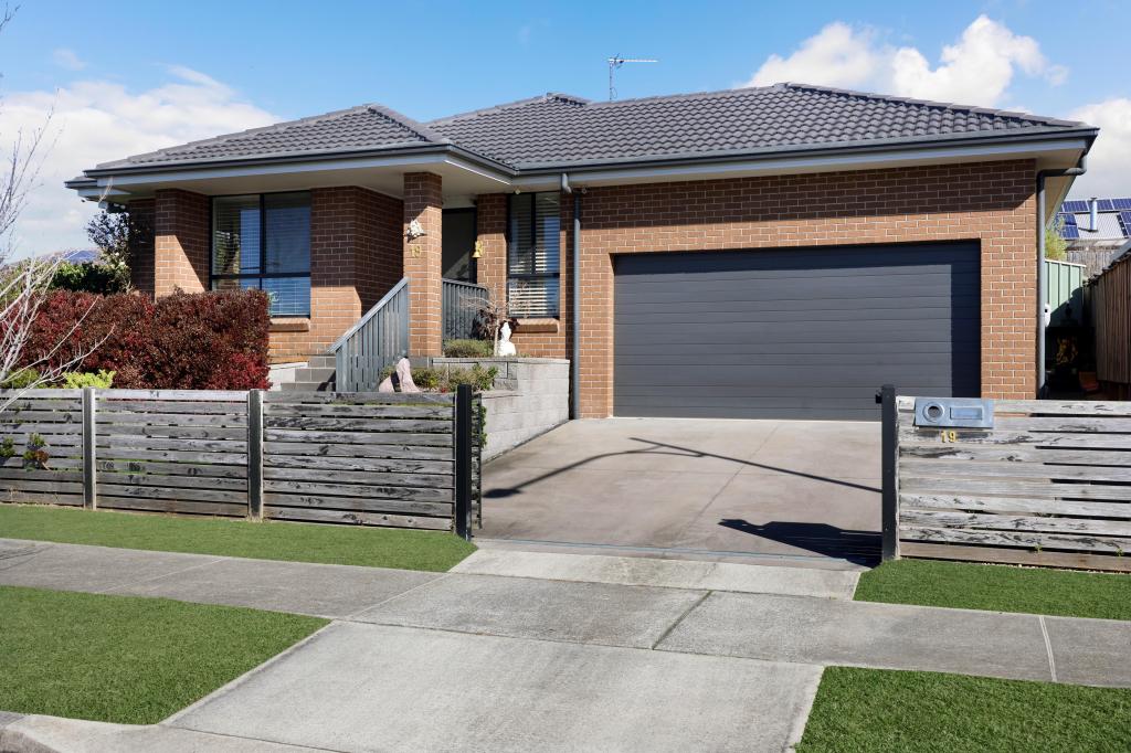 19 Langley Ave, Renwick, NSW 2575