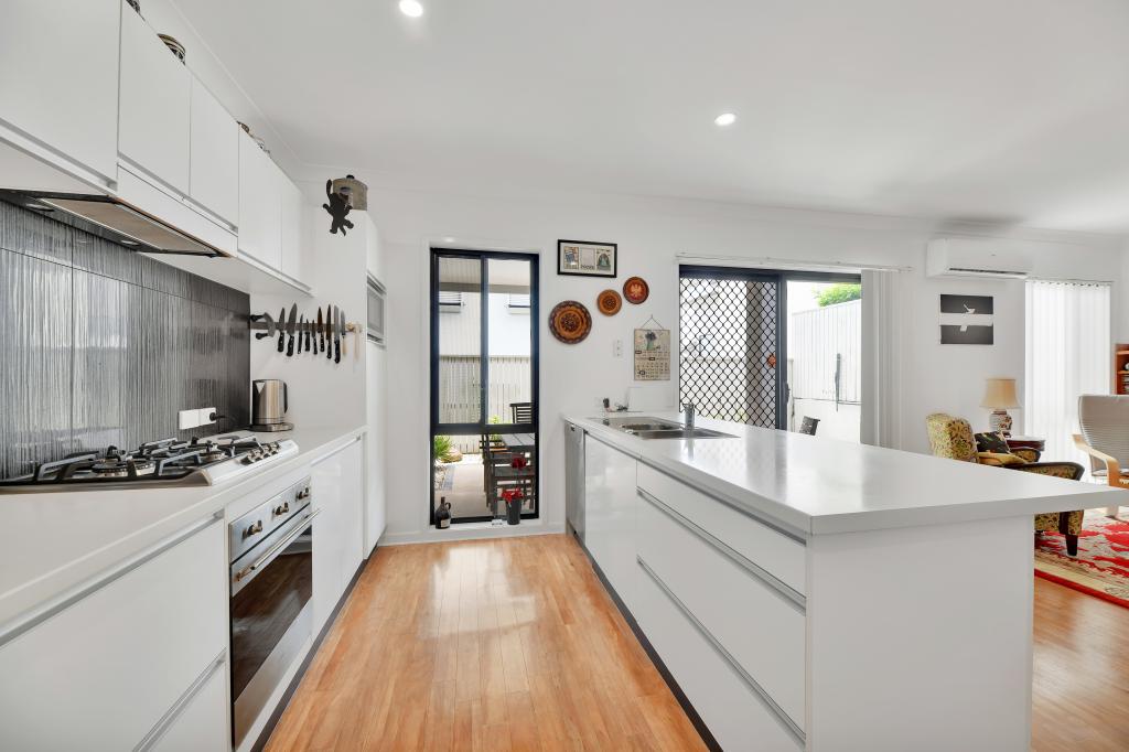 3/5 Central Ave, Mount Ommaney, QLD 4074