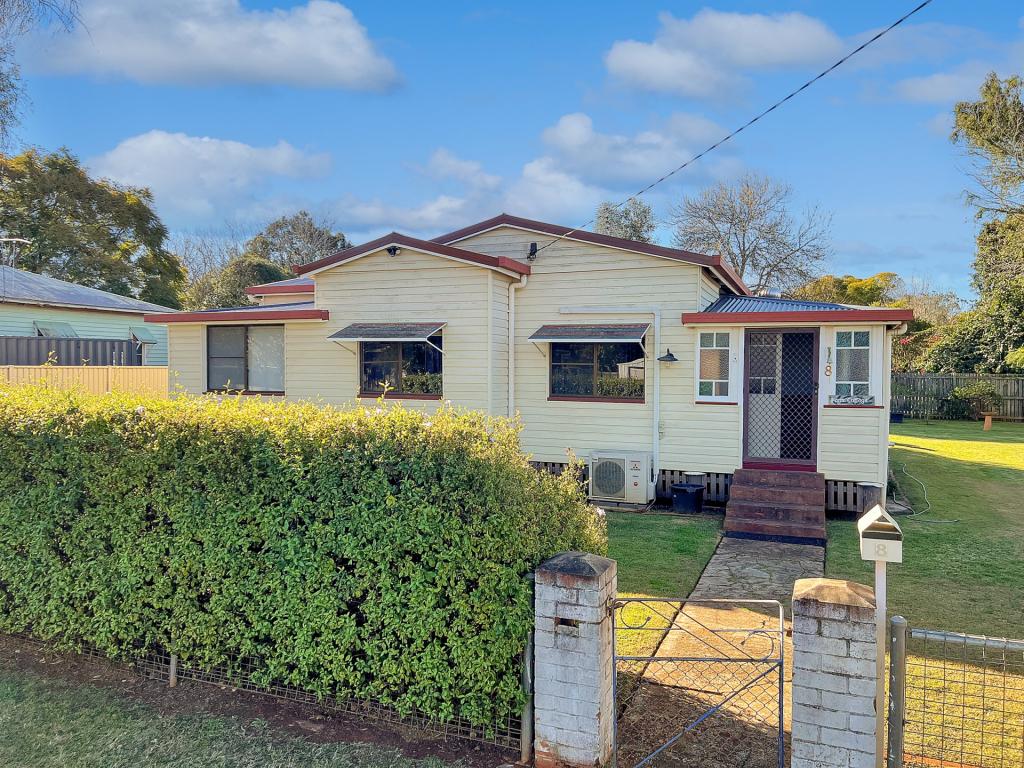 8 Toomey St, Kingaroy, QLD 4610