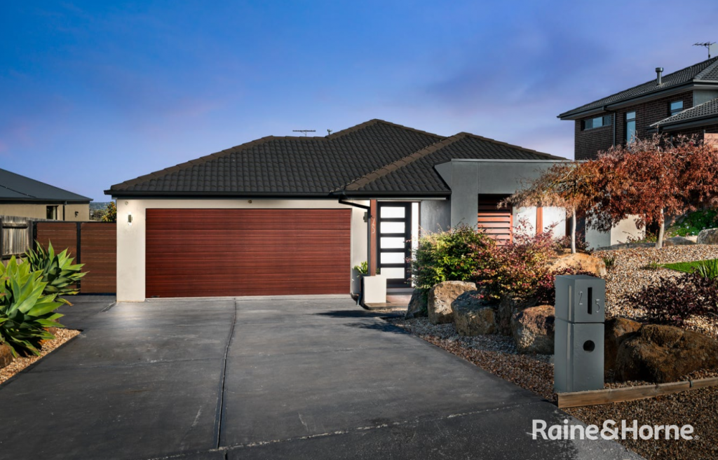 25 WITTICK ST, DARLEY, VIC 3340