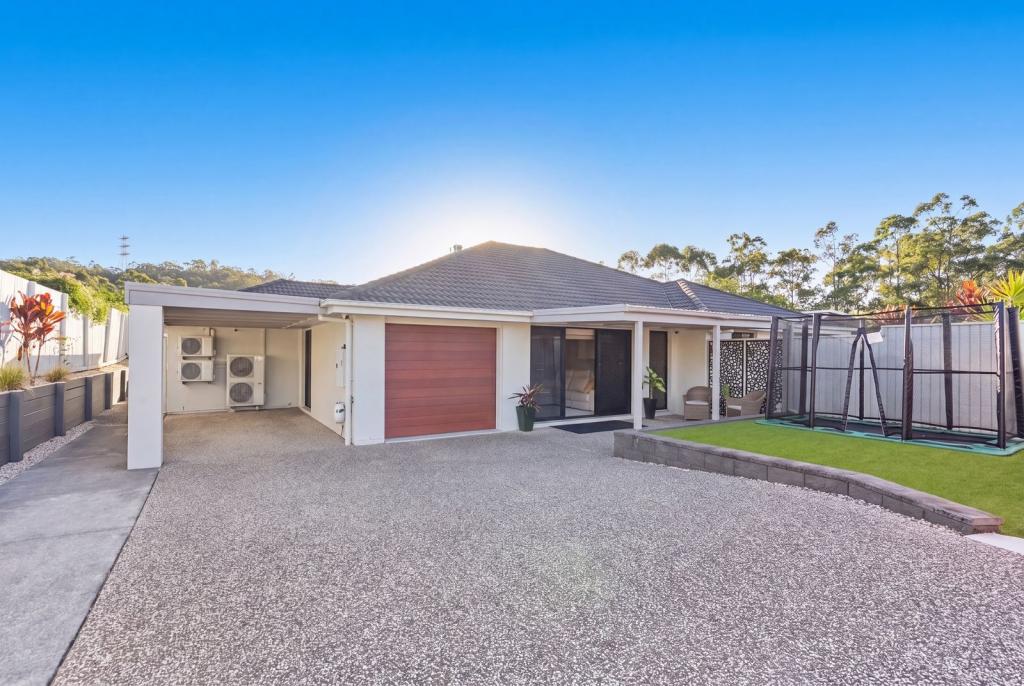 1/84 Wunburra Cir, Pacific Pines, QLD 4211