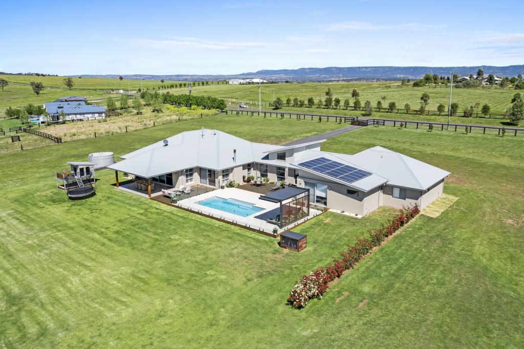 5 BAKEWELL CCT, SCONE, NSW 2337