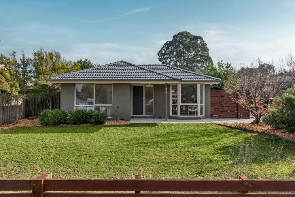 17 Ellwood Dr, Pearcedale, VIC 3912