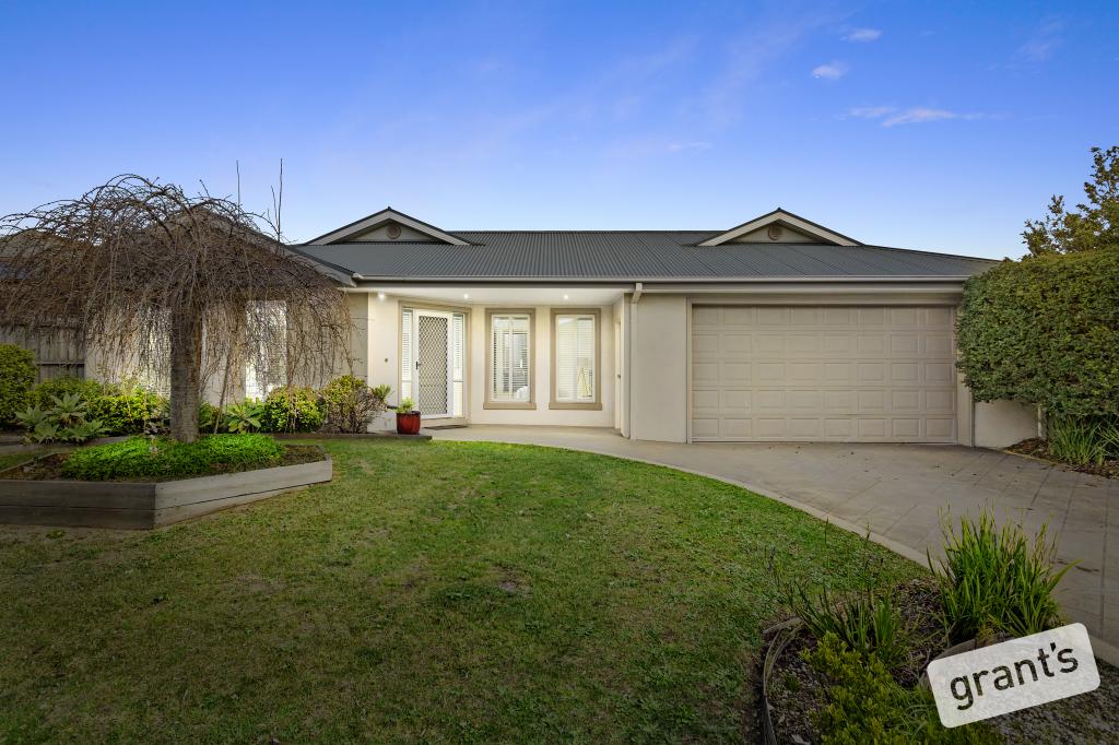 21 Deakin Ct, Berwick, VIC 3806