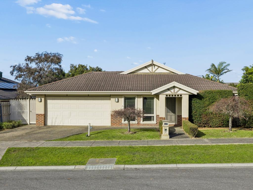 7 Hollington Way, Berwick, VIC 3806