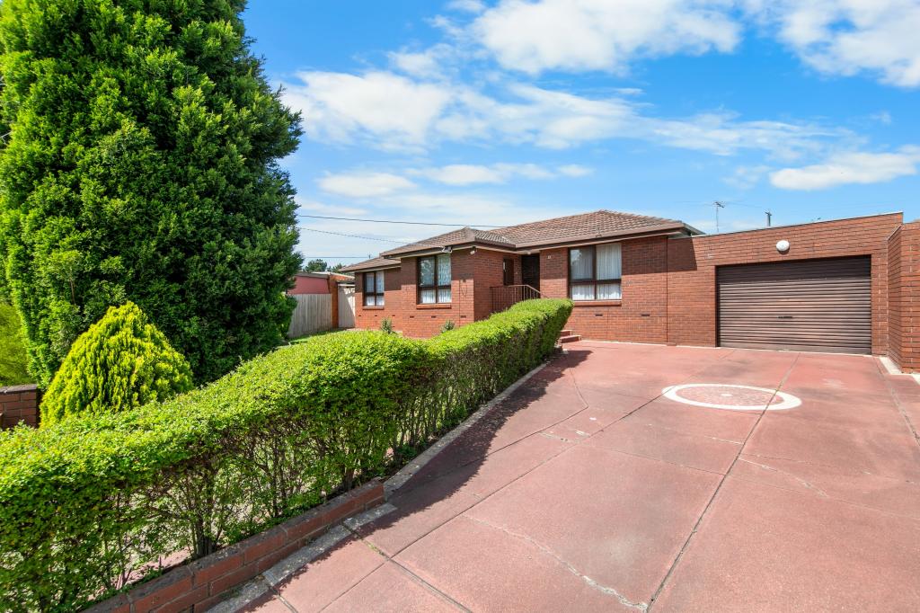 12 GUNSYND CL, THOMASTOWN, VIC 3074