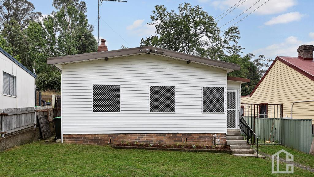 11 Cooper St, Katoomba, NSW 2780