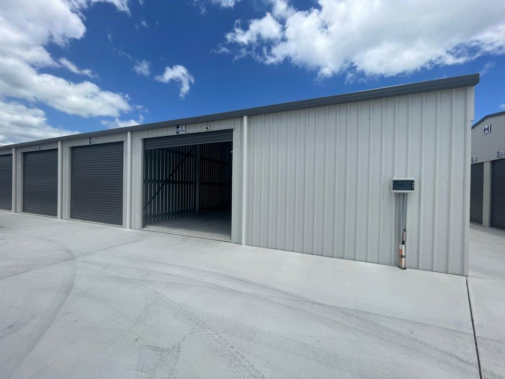 135 Tomlinson Rd, Caboolture, QLD 4510