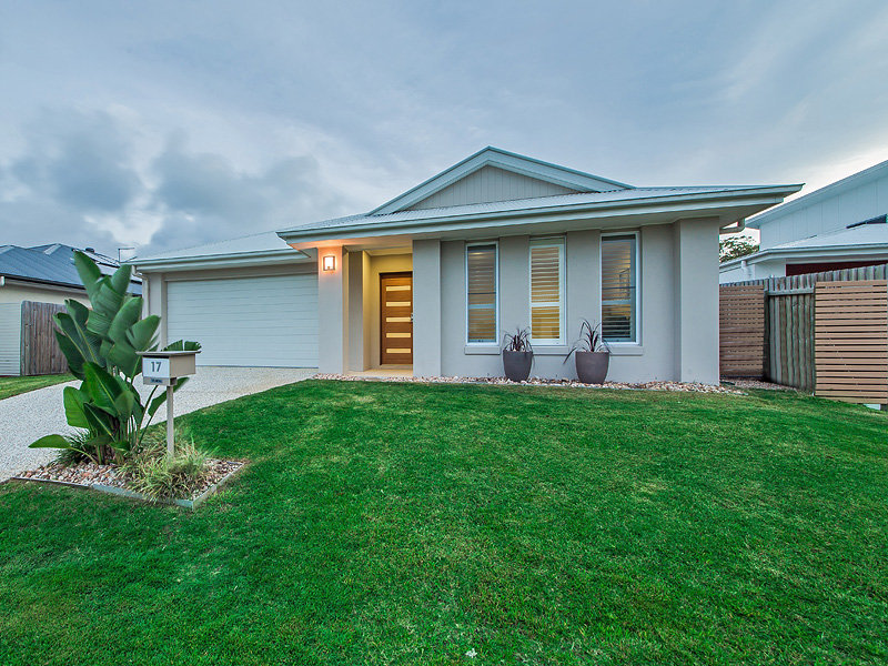 17 Foxwood Cct, Wakerley, QLD 4154