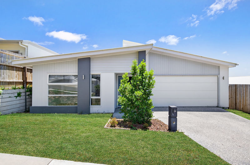 19 Macintyre St, Holmview, QLD 4207