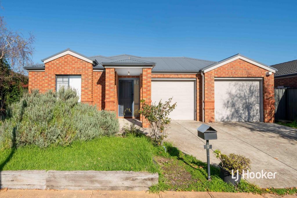 9 Lindsay Gdns, Point Cook, VIC 3030