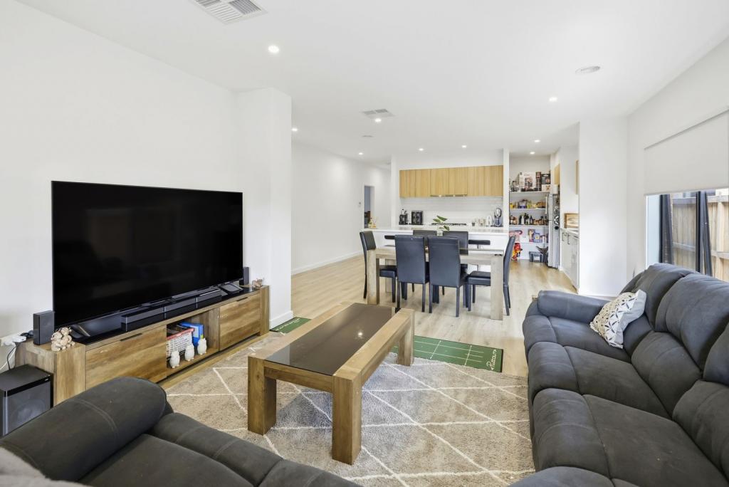 19 Freddie St, Sunbury, VIC 3429