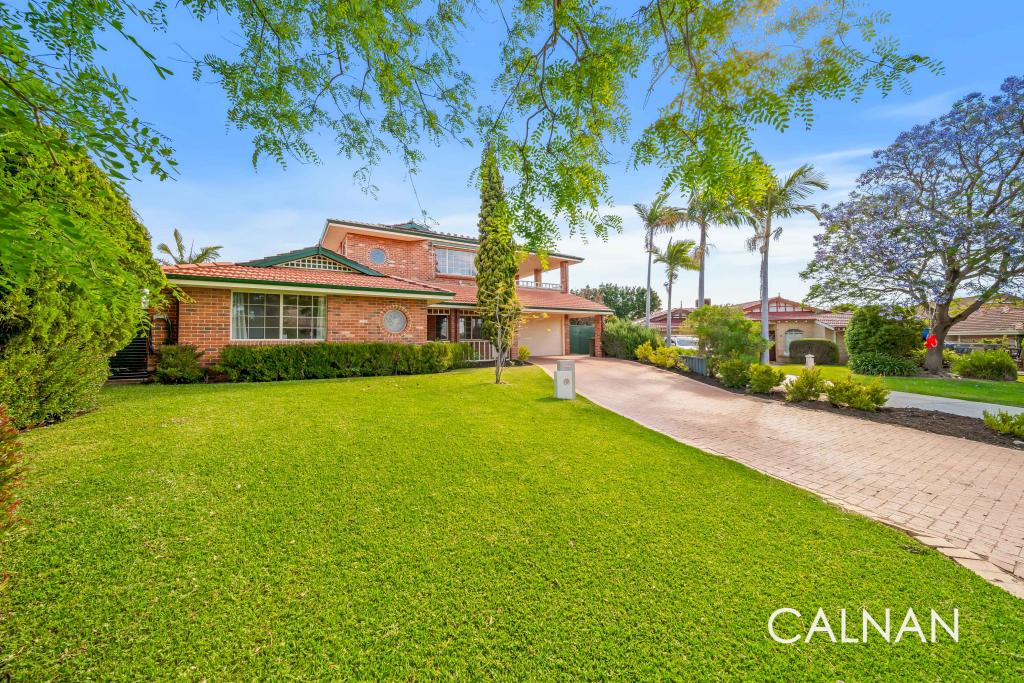 11 Smokewood Pl, Leeming, WA 6149