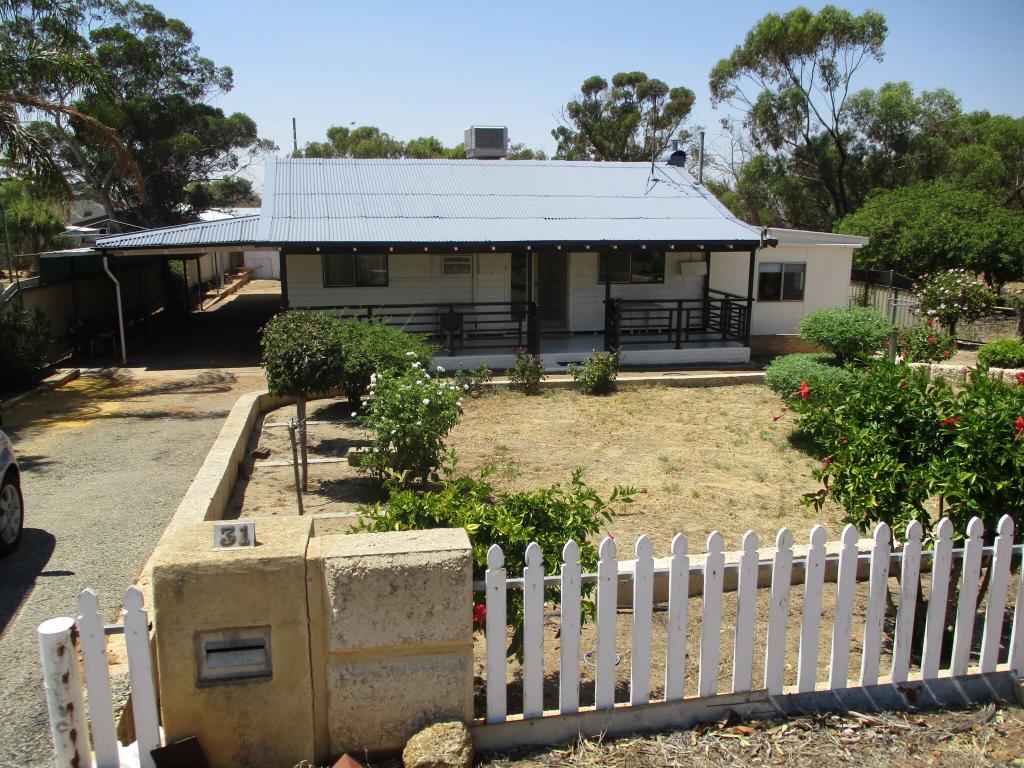 31 Macpherson St, Cunderdin, WA 6407