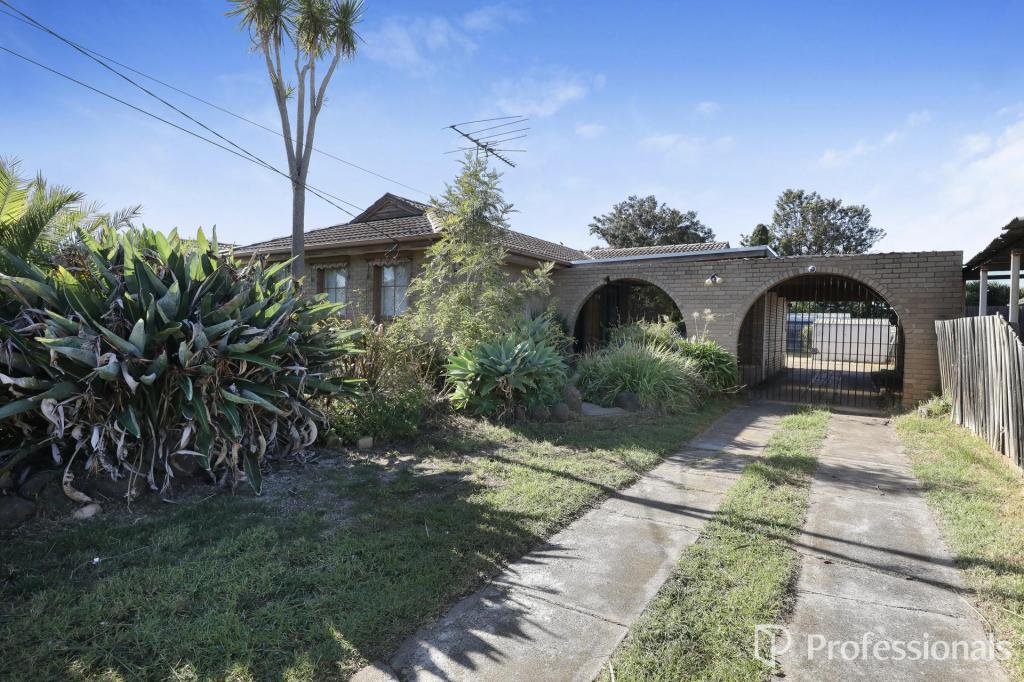 6 Dalton Dr, Melton South, VIC 3338