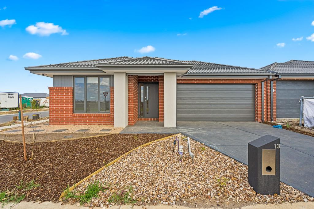 13 Acqua Dr, Clyde, VIC 3978